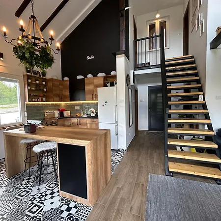 Feriehus Lola Hill House