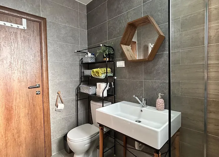 Дом отдыха Lola Hill House *