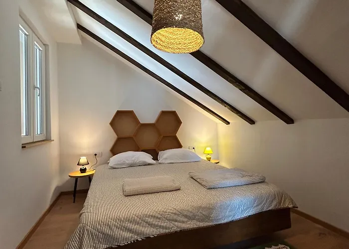 Дом отдыха Lola Hill House